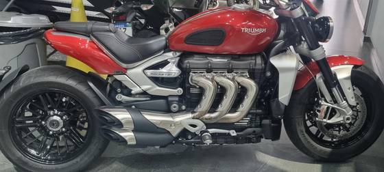 TRIUMPH ROCKET III R TRIUMPH ROCKET III R